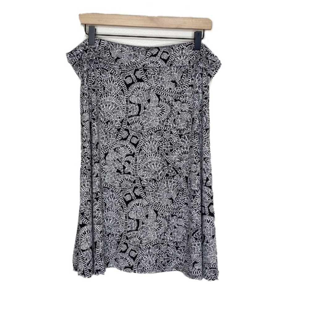 LuLaRoe Azure Black And White Knee Length Skirt